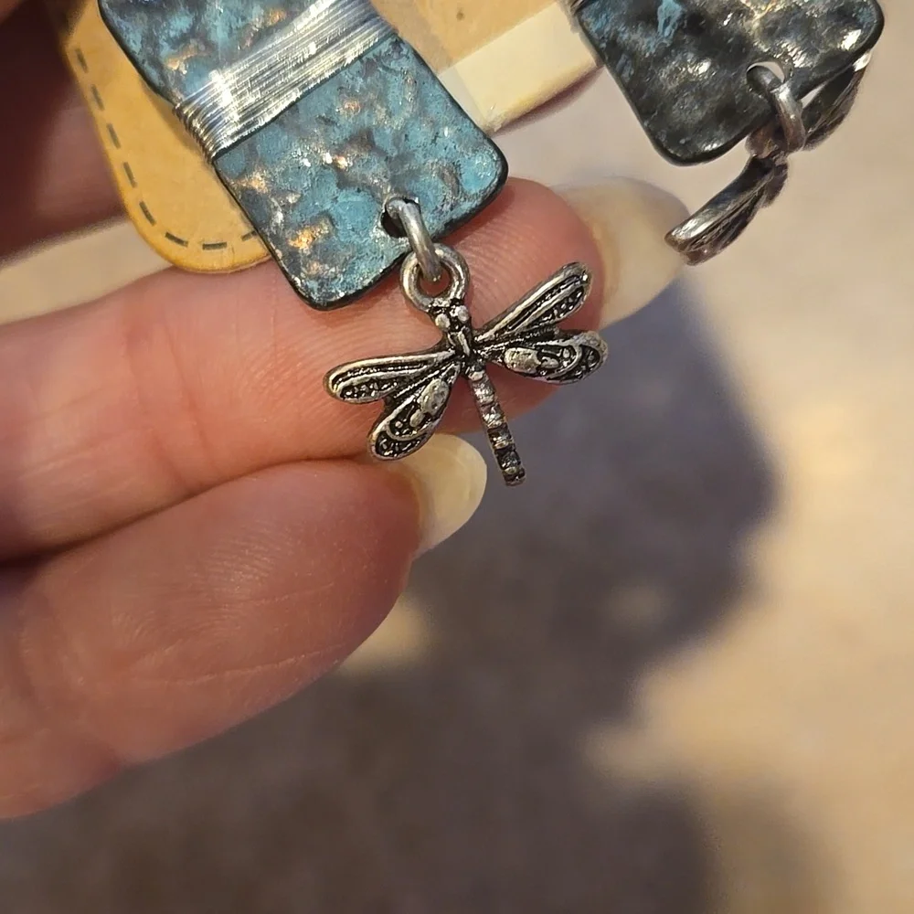 New Story by Davinci Dragonfly Earrings - Picture 3 of 5